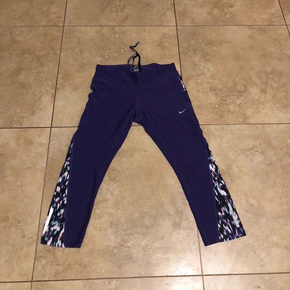 Nike pro dri-fit cropped leggings